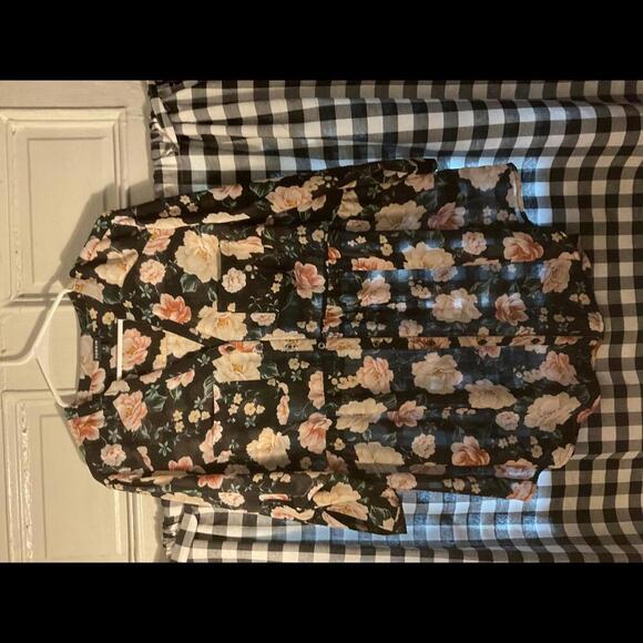 Torrid Semi- Sheer Black Floral Babysoll Flowy Button Up Blouse Size 1 - Picture 2 of 10